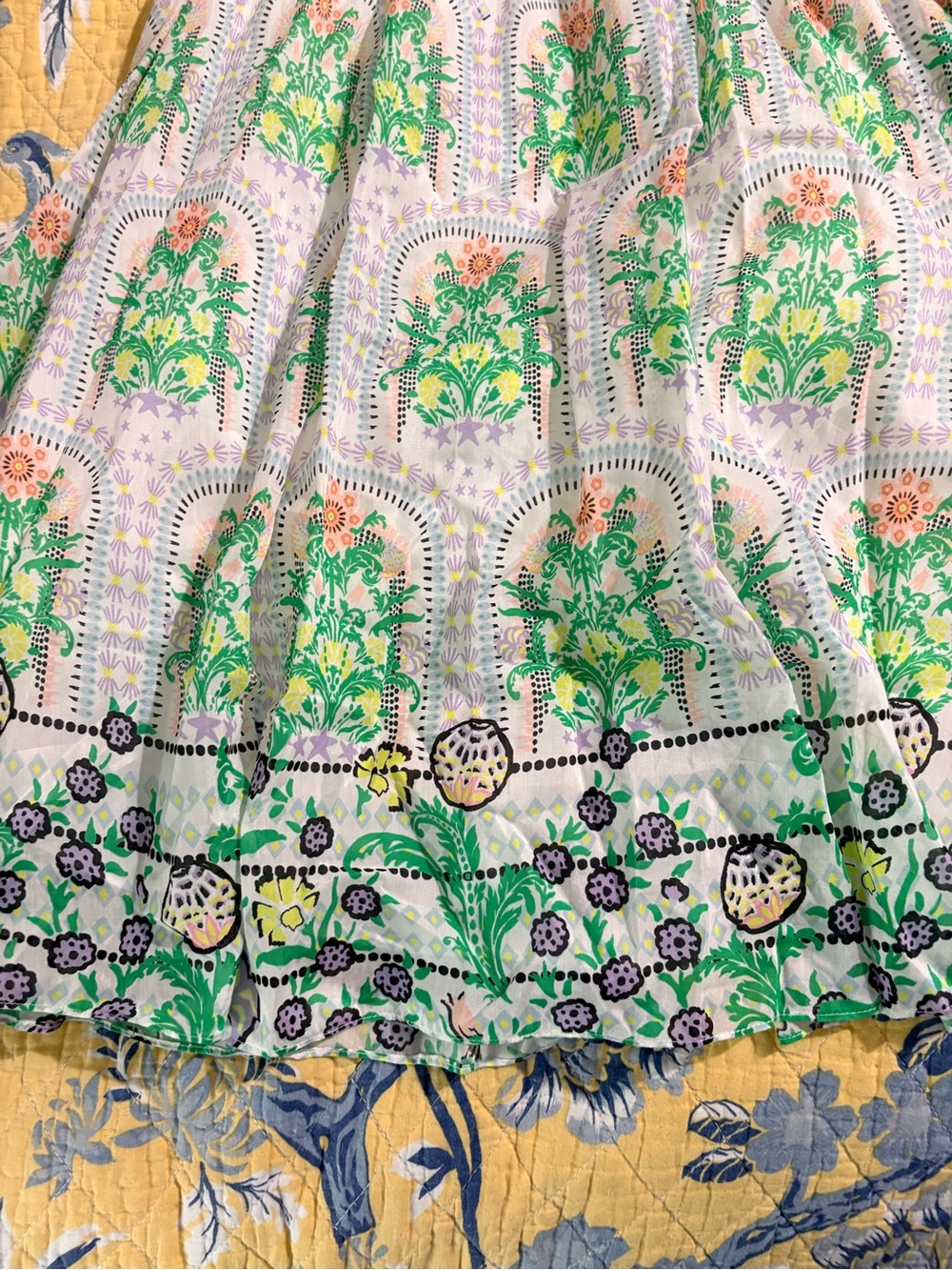 ALICE + OLIVIA Off-Shoulder Smocked Dress with Green Floral Print (Small petite) - Picture 12 of 16